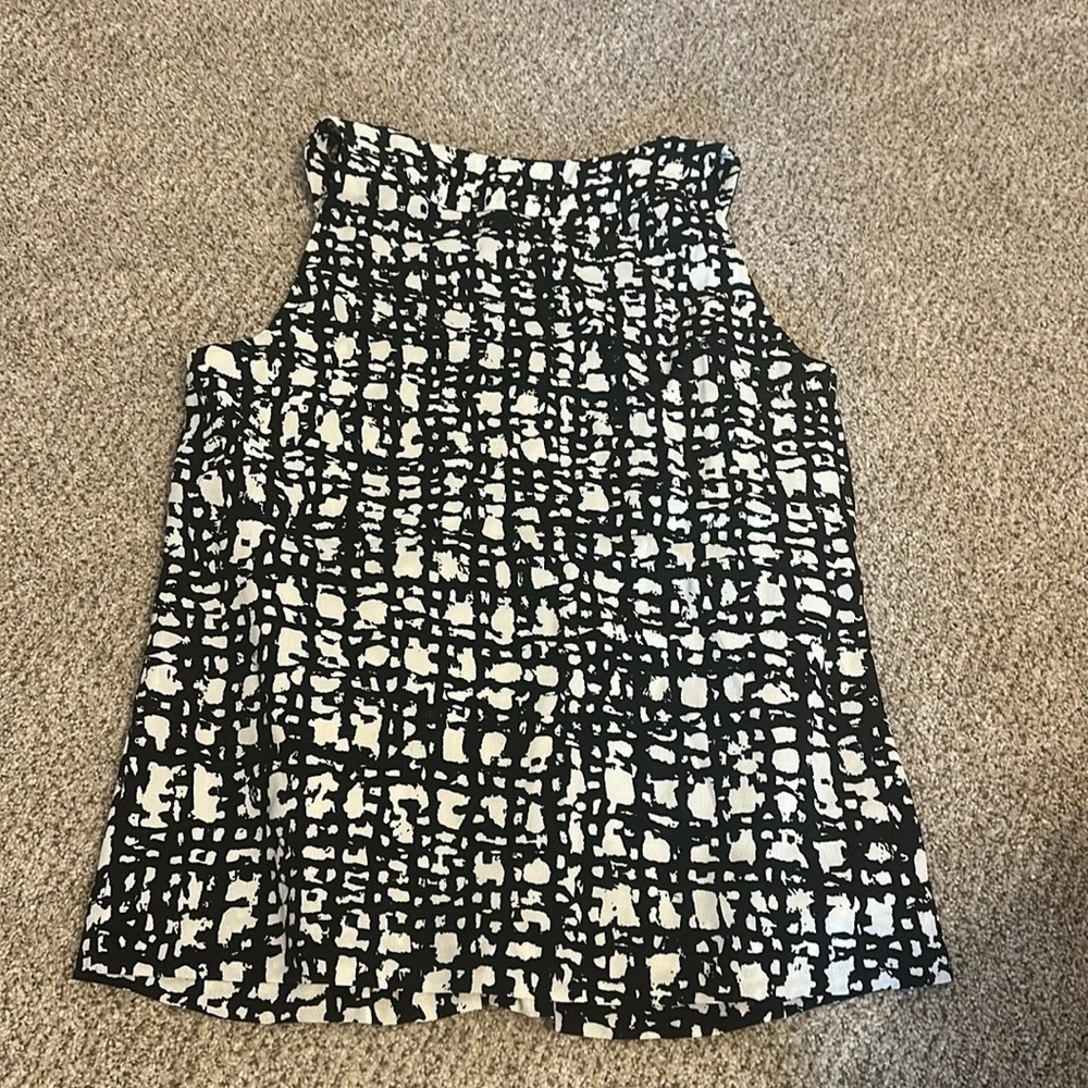 Like new Kate Spade black and white tank top